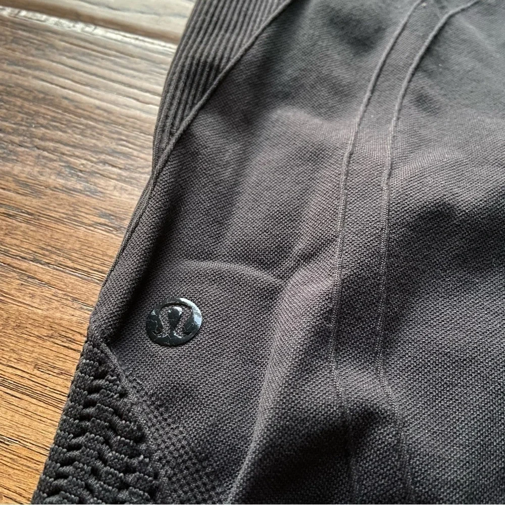 Lululemon Ebb And Flow Crop II Deep Coal size 4